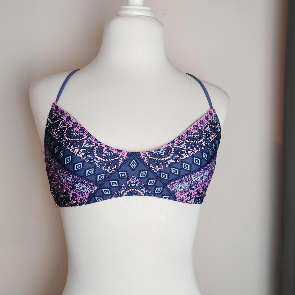 Xhilaration Women's Pink and Navy Bikini-and-tankini-top